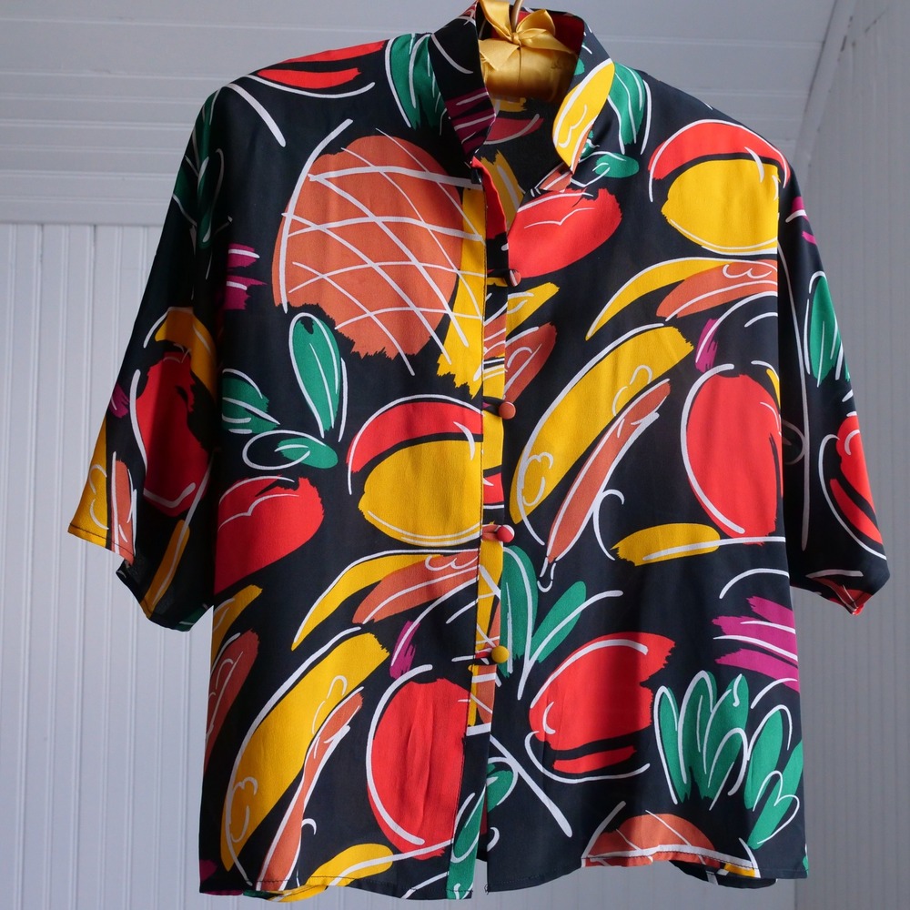 Fun vintage 80s Carole Little for Saint Tropez fruit print silk cropped blouse - Picture 8 of 8